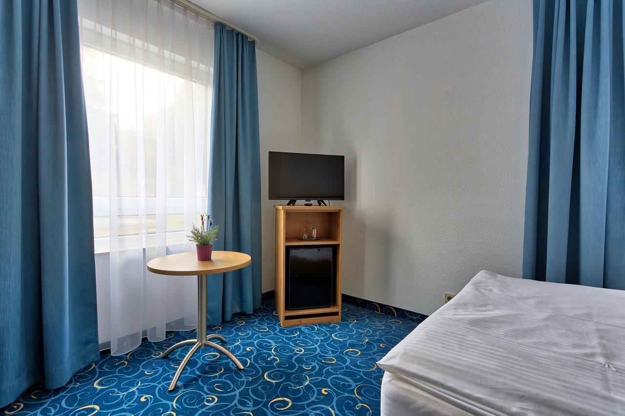 Appartis - Hotel Am Stadtpark Sindelfingen Exterior foto