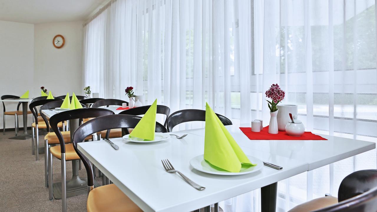 Appartis - Hotel Am Stadtpark Sindelfingen Exterior foto